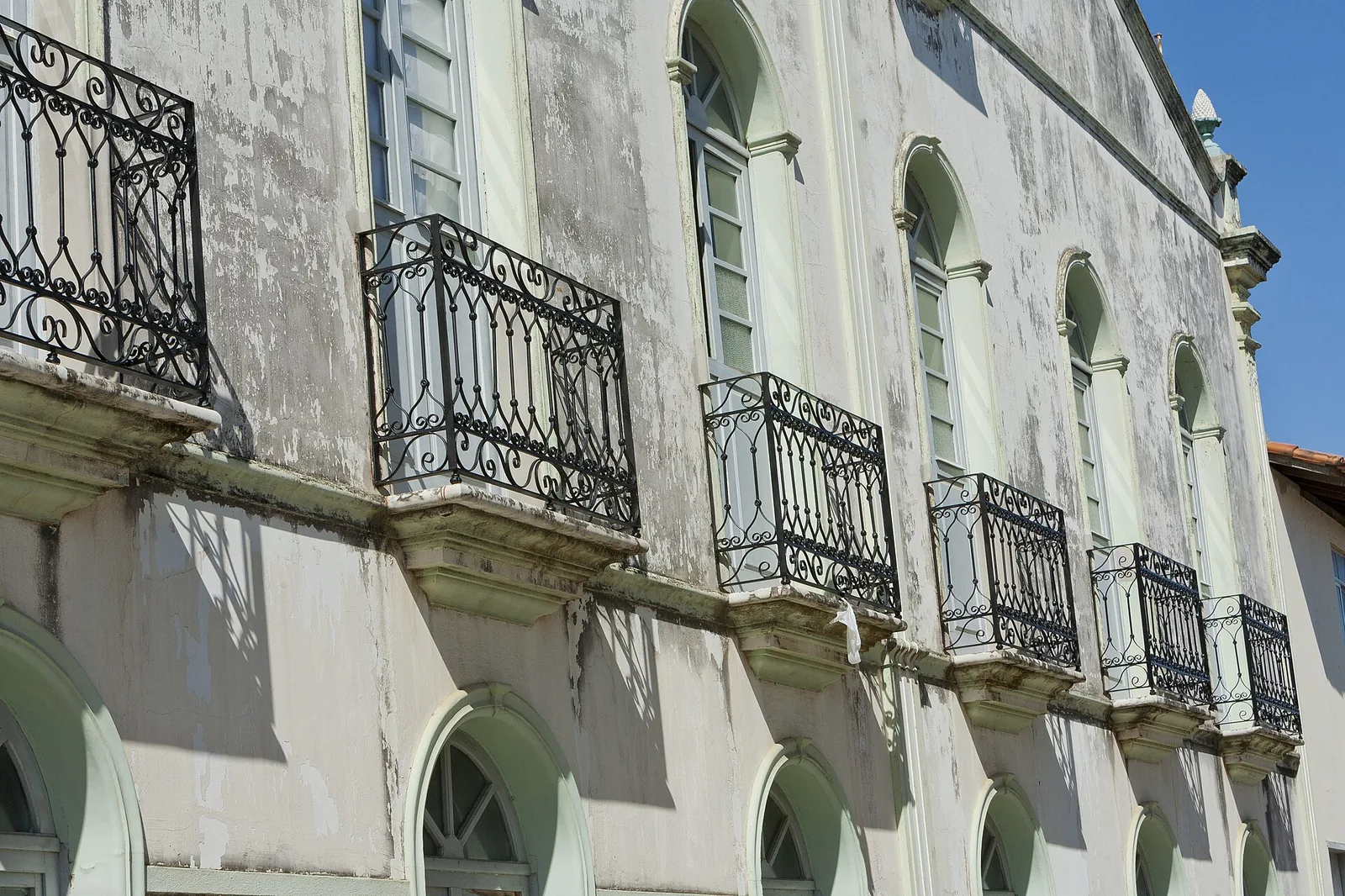 The stone-paved streets of the historic centre, laid out in the eighteenth century and closed to cars.